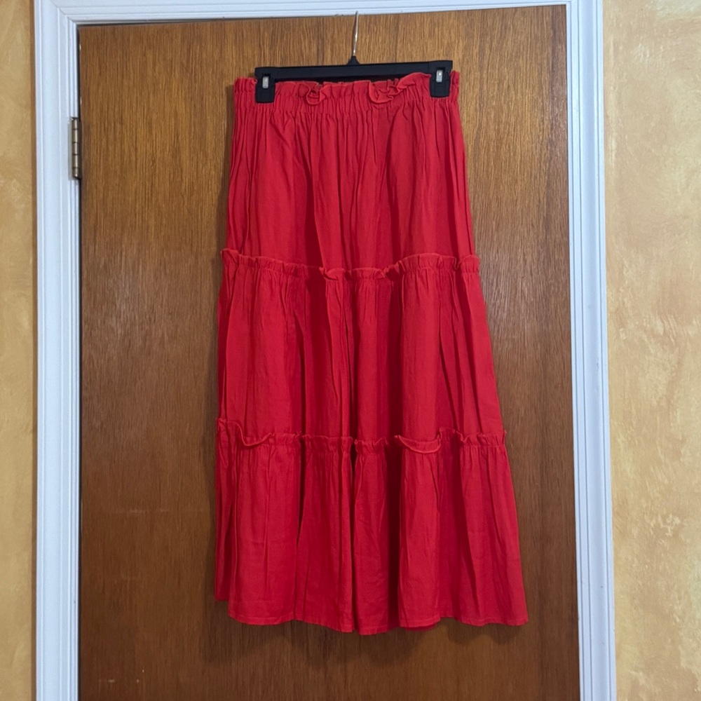 RED MIDI SKIRT